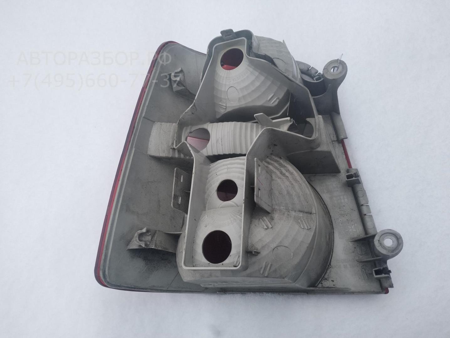 Фонарь задний правый