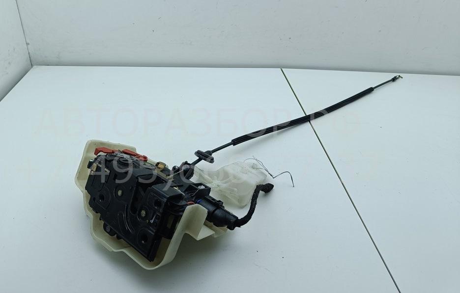 Замок двери задней левой