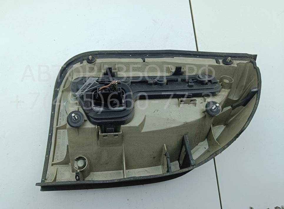 Фонарь задний правый