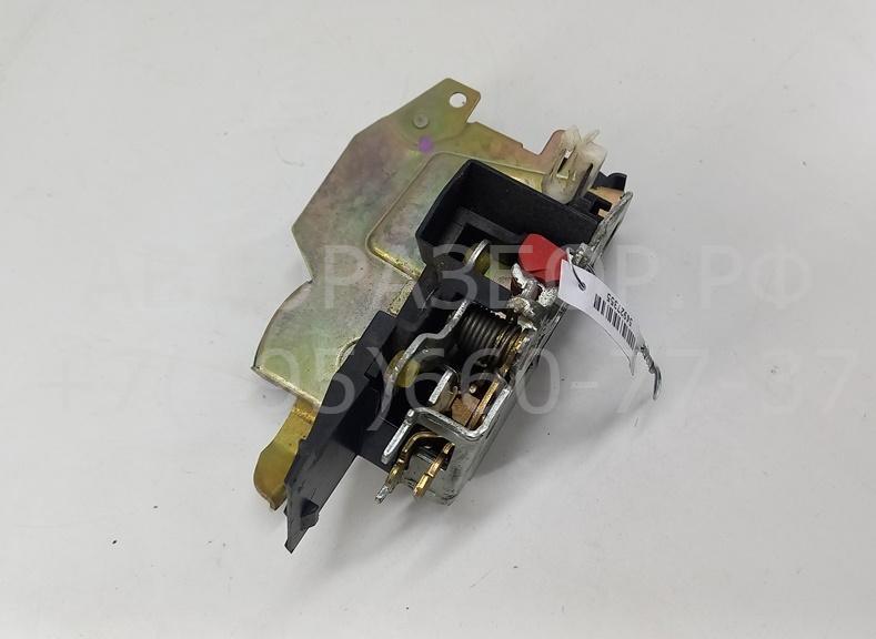 Замок двери задней левой