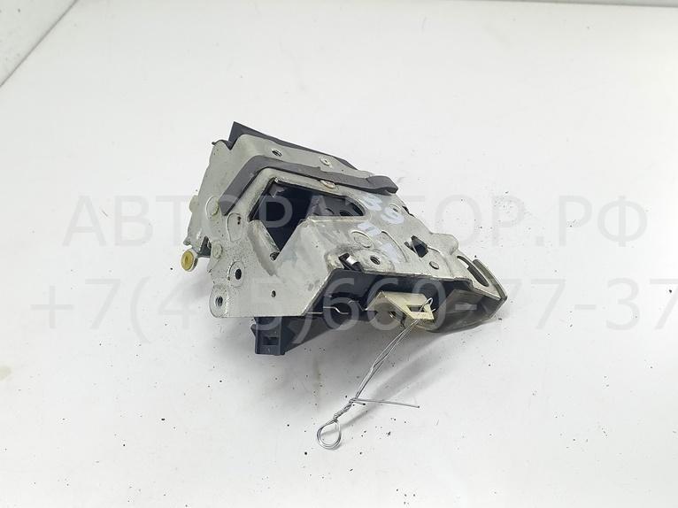 Замок двери передней правой