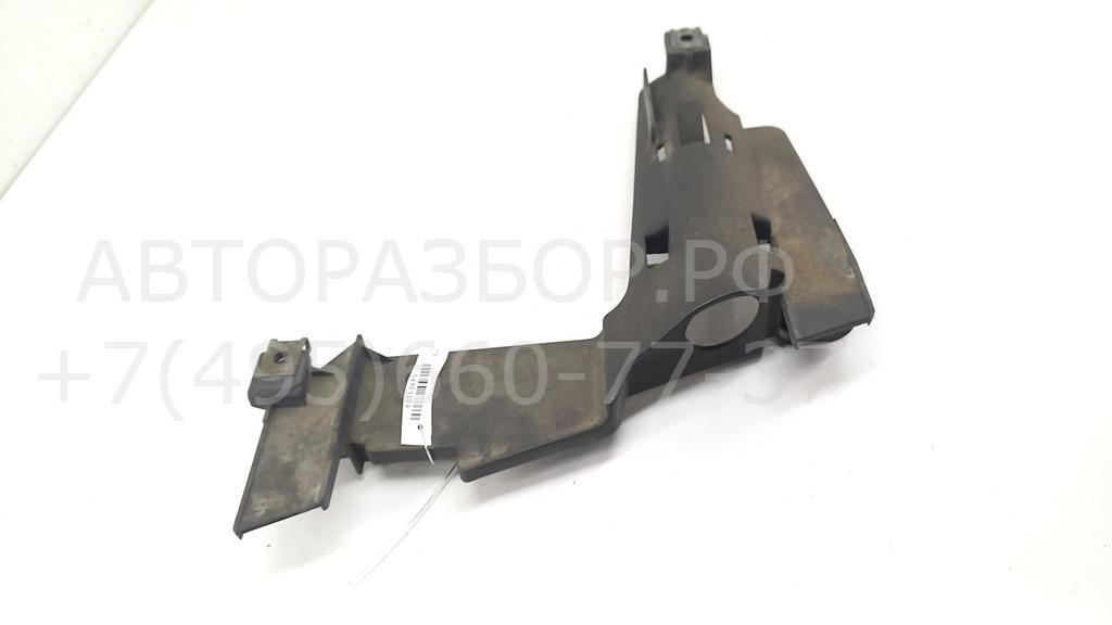 Крепеж фары