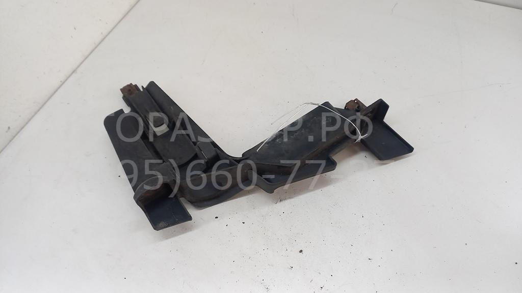 Крепеж фары