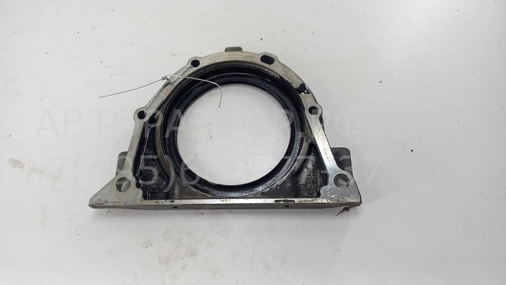 Крышка двигателя