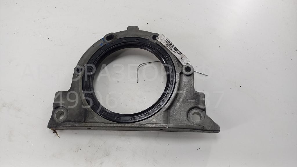 Крышка двигателя