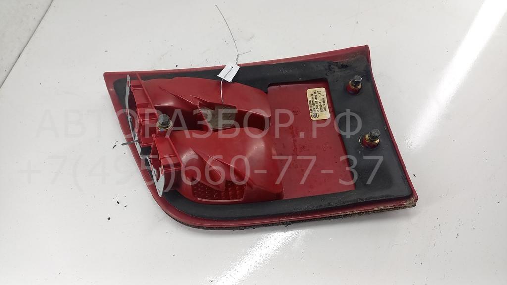 Фонарь задний внутренний левый