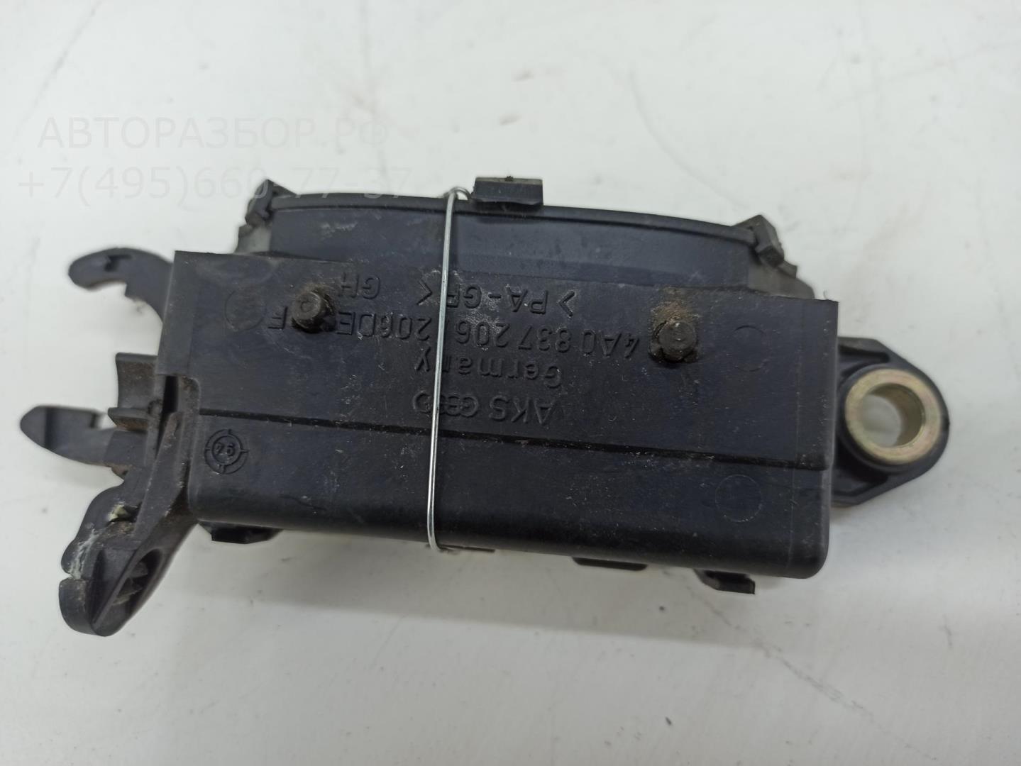 Ручка двери передней наружная правая