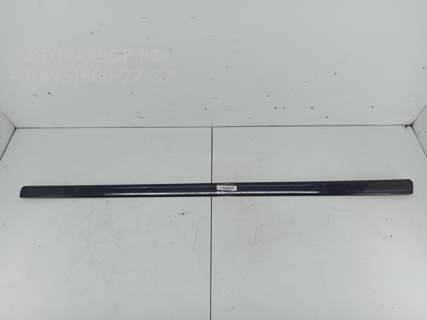 Молдинг двери передней левой