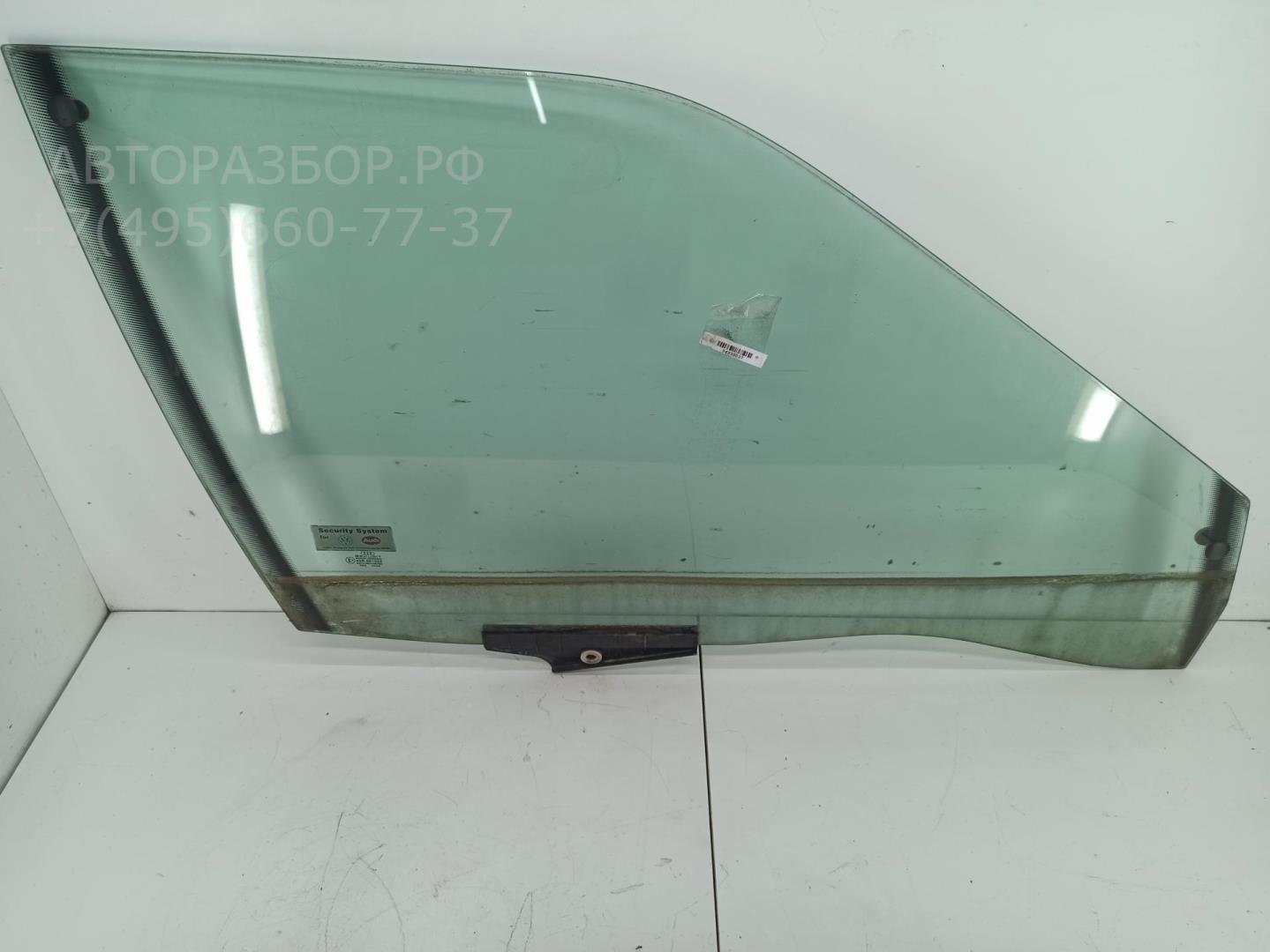 Стекло двери передней правой