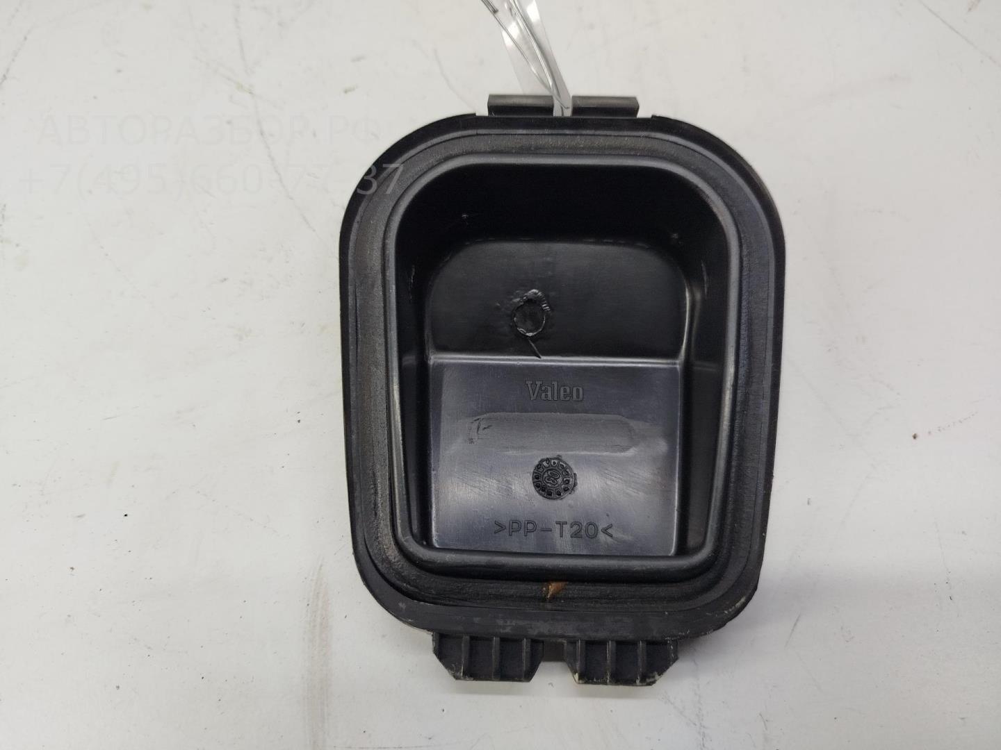 Крышка фары левой