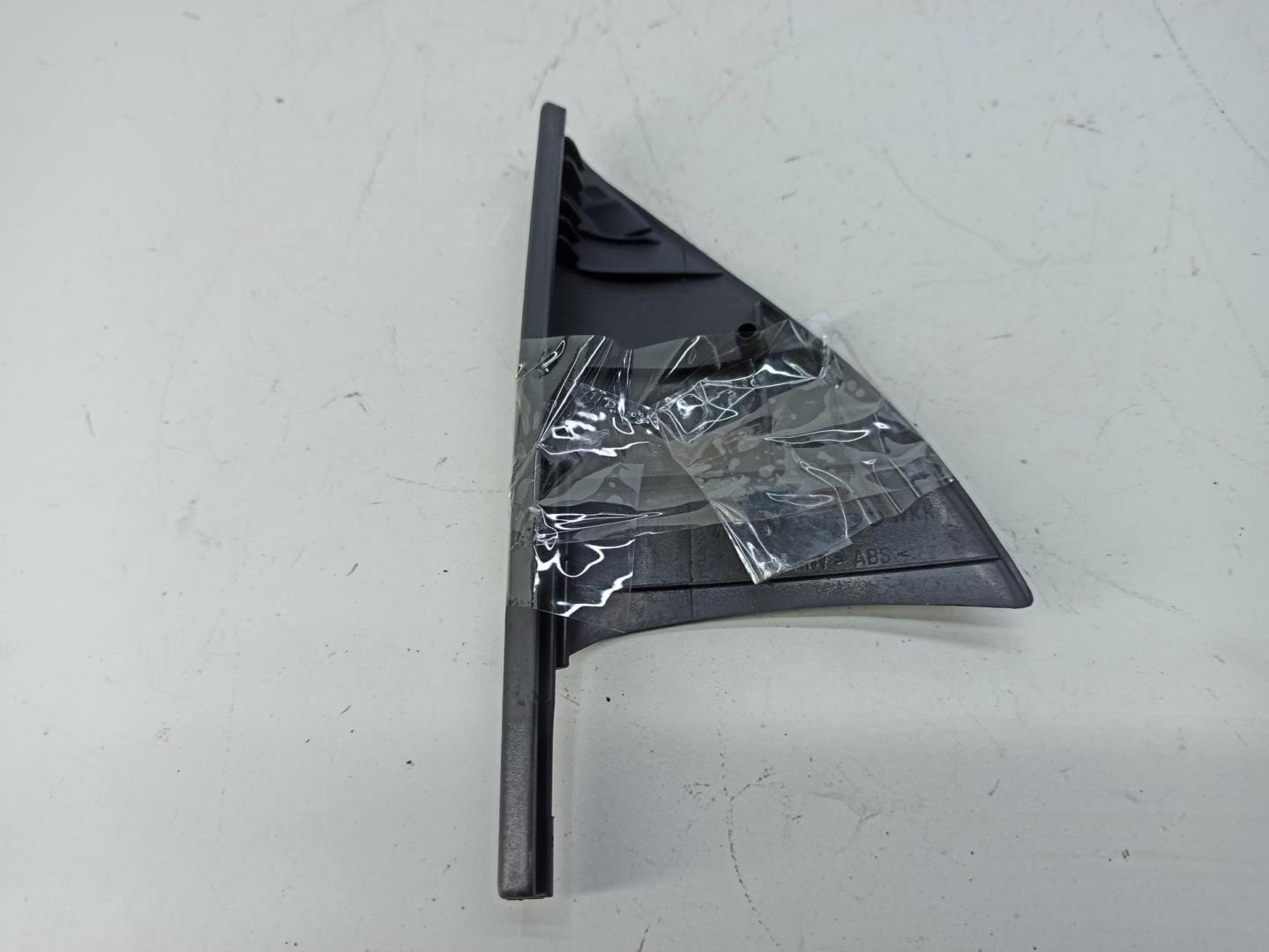 Накладка зеркала правого