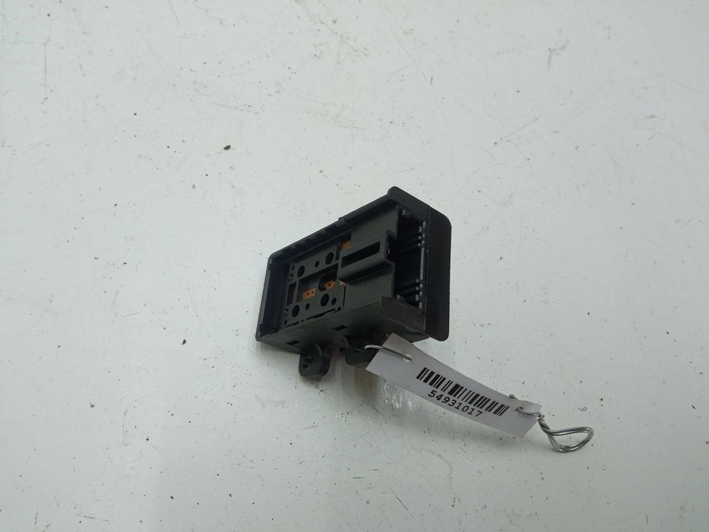 Кнопка стеклоподъемника