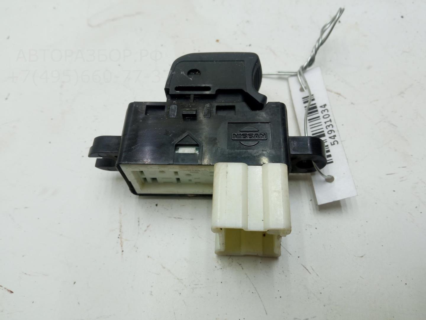 Кнопка стеклоподъемника