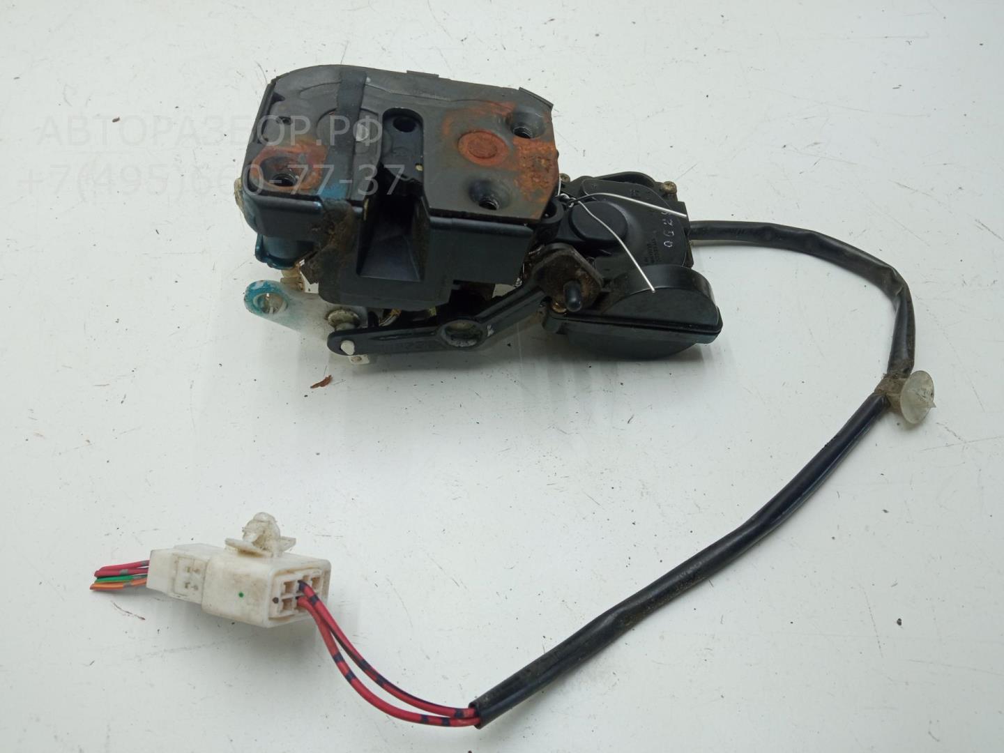 Замок двери задней правой