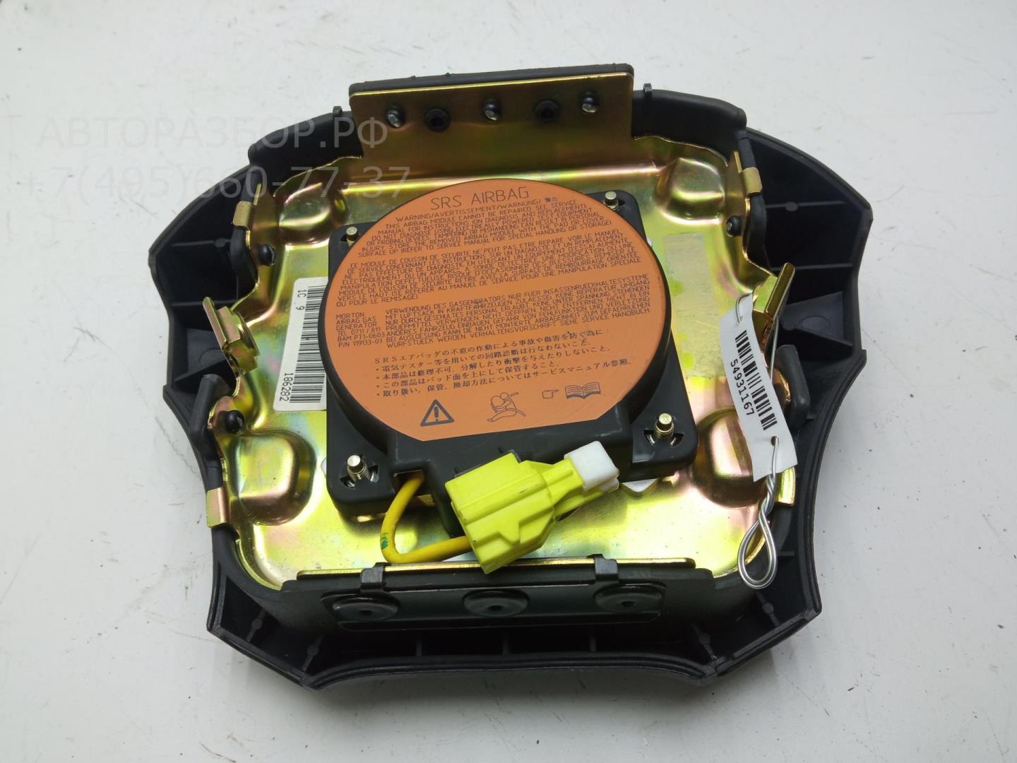 Подушка безопасности в рулевое колесо