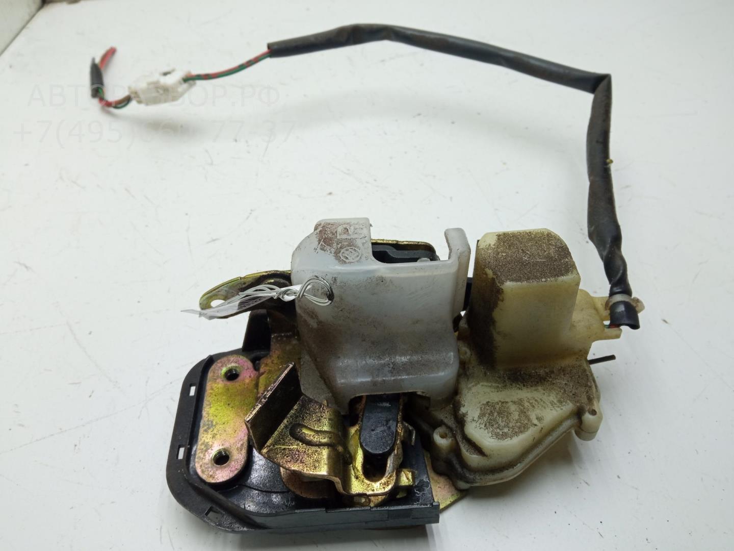 Замок двери задней правой