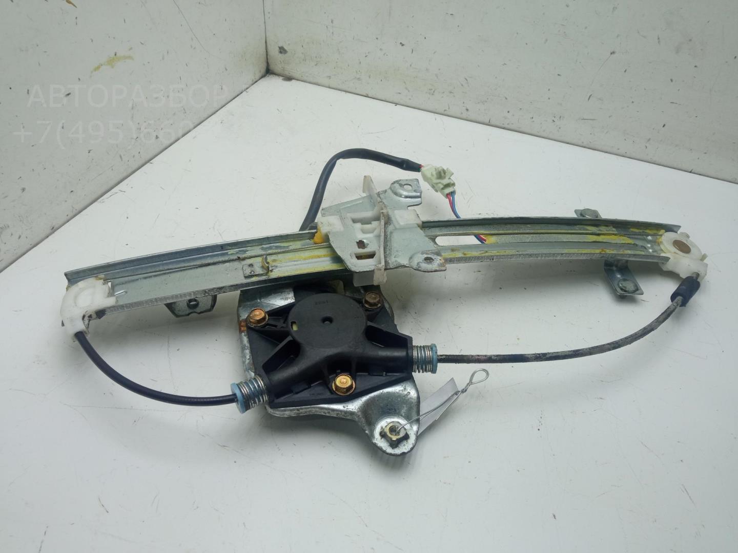 Стеклоподъемник электр. задний правый