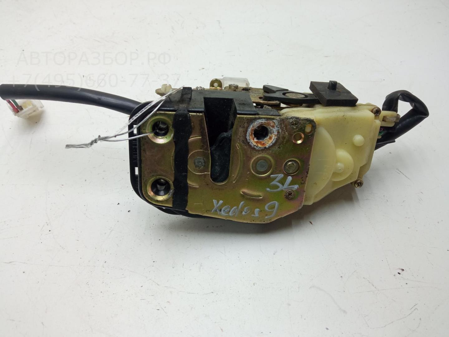 Замок двери задней левой