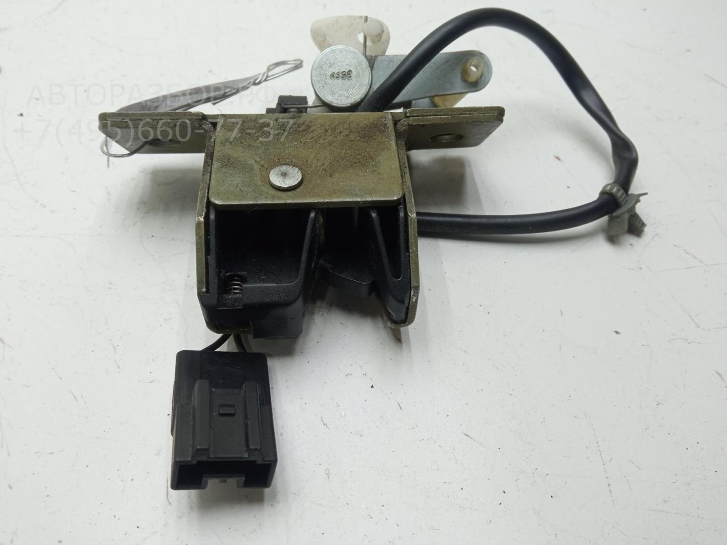 Замок багажника