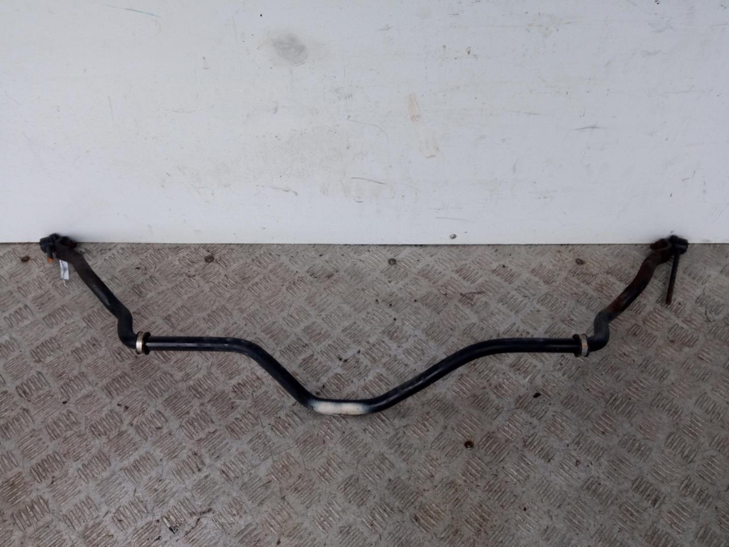 Стабилизатор передний