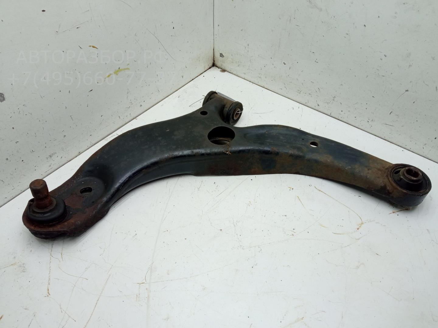 Рычаг передний левый