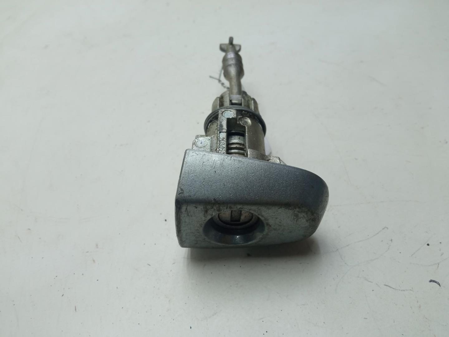 Вставка замка двери