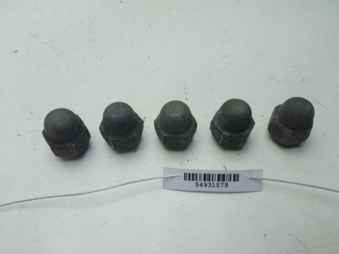 Болт колесный