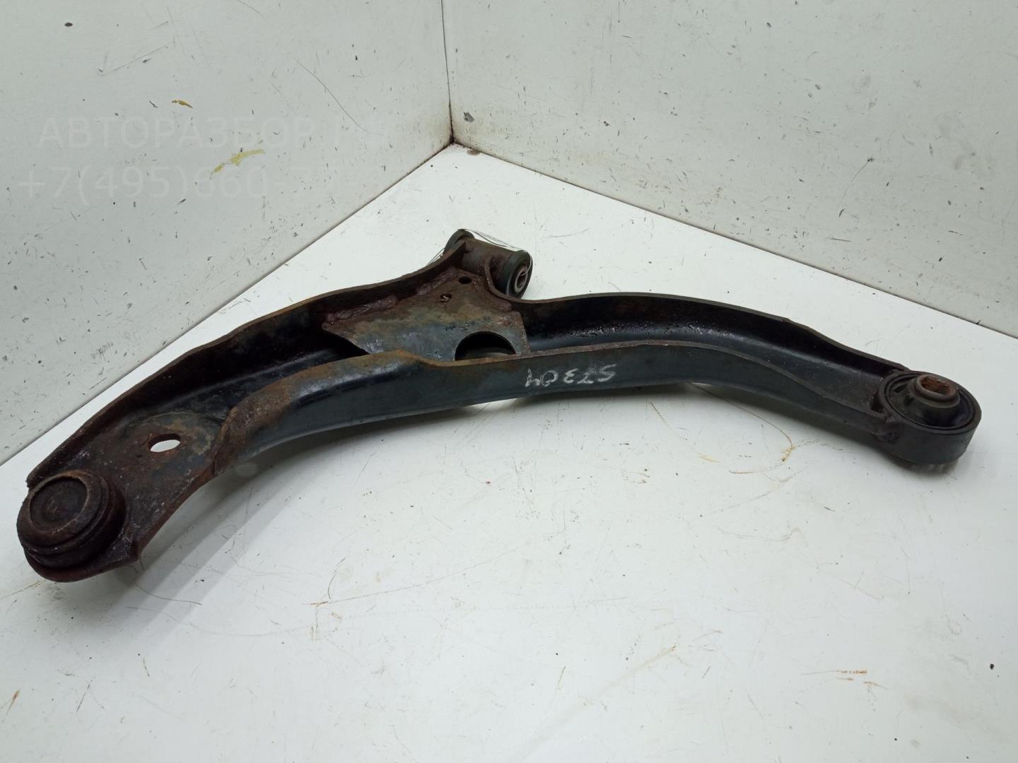 Рычаг передний правый