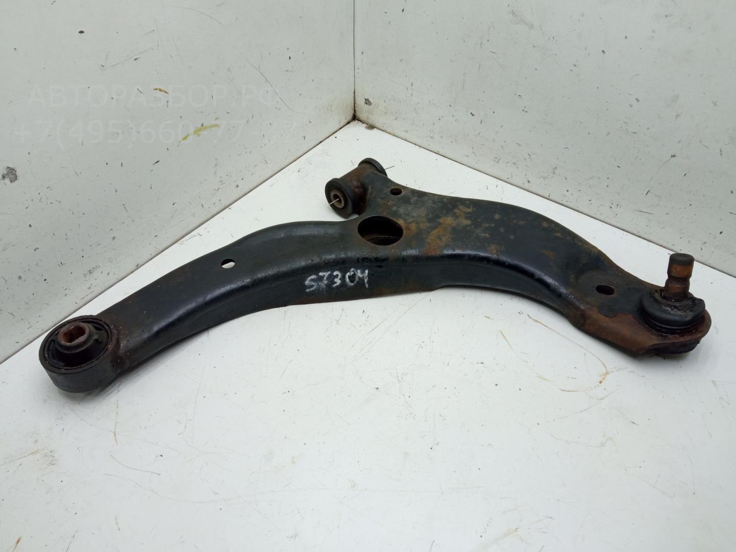 Рычаг передний правый