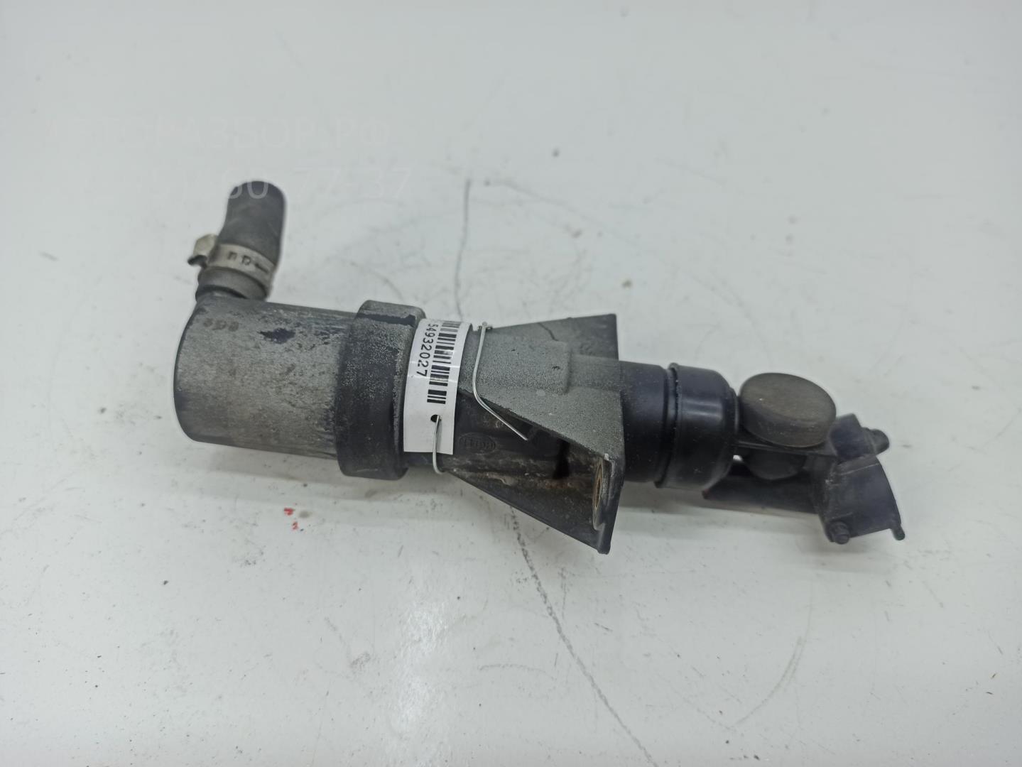 Форсунка омывателя фары