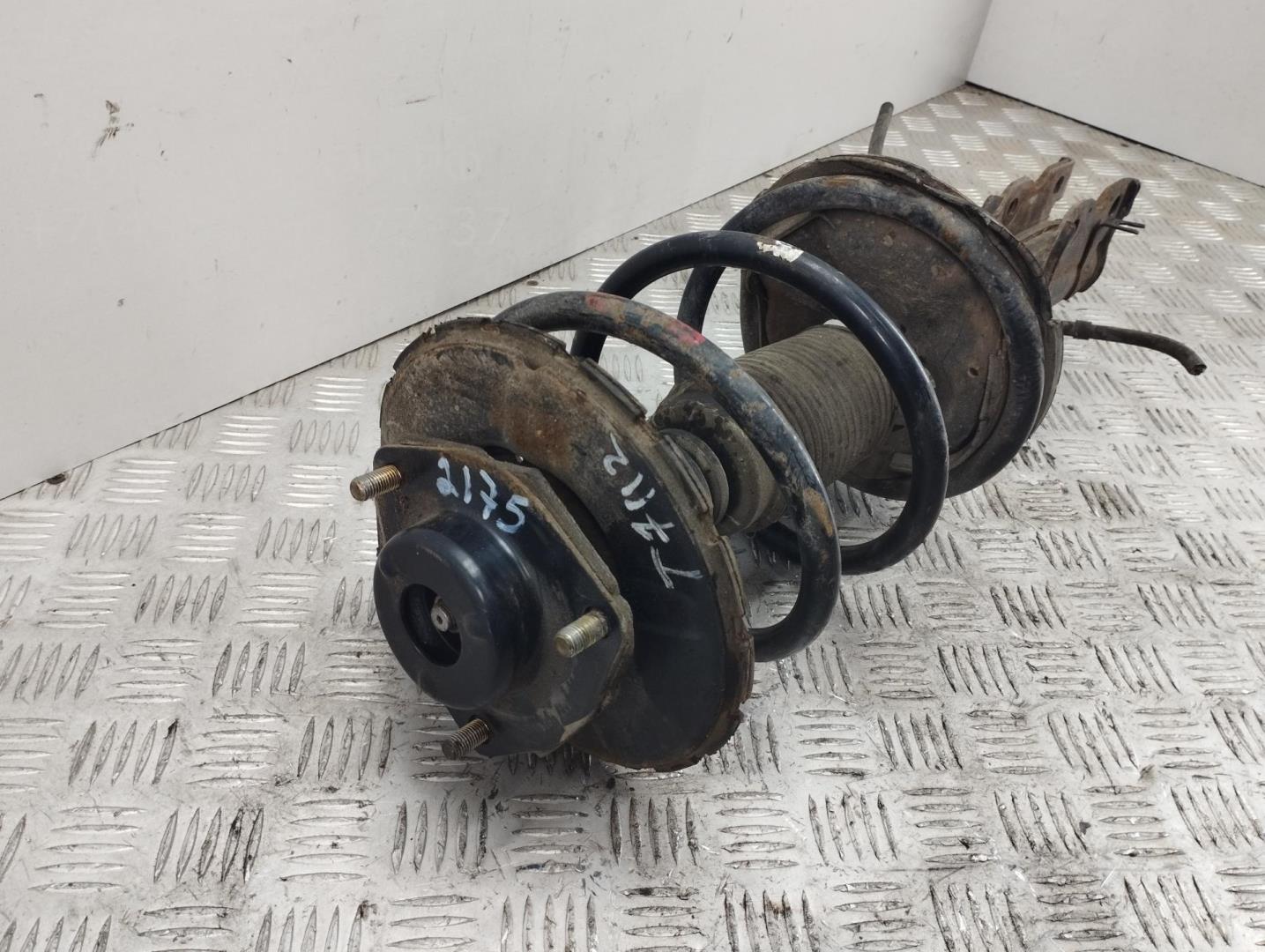 Амортизатор передний правый