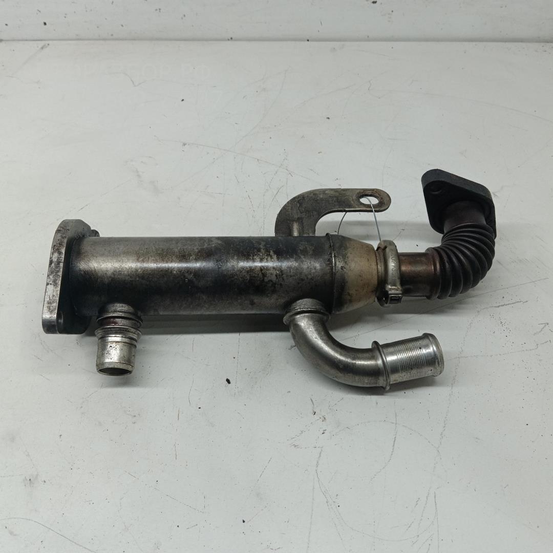 Тройник вентиляции картерных газов