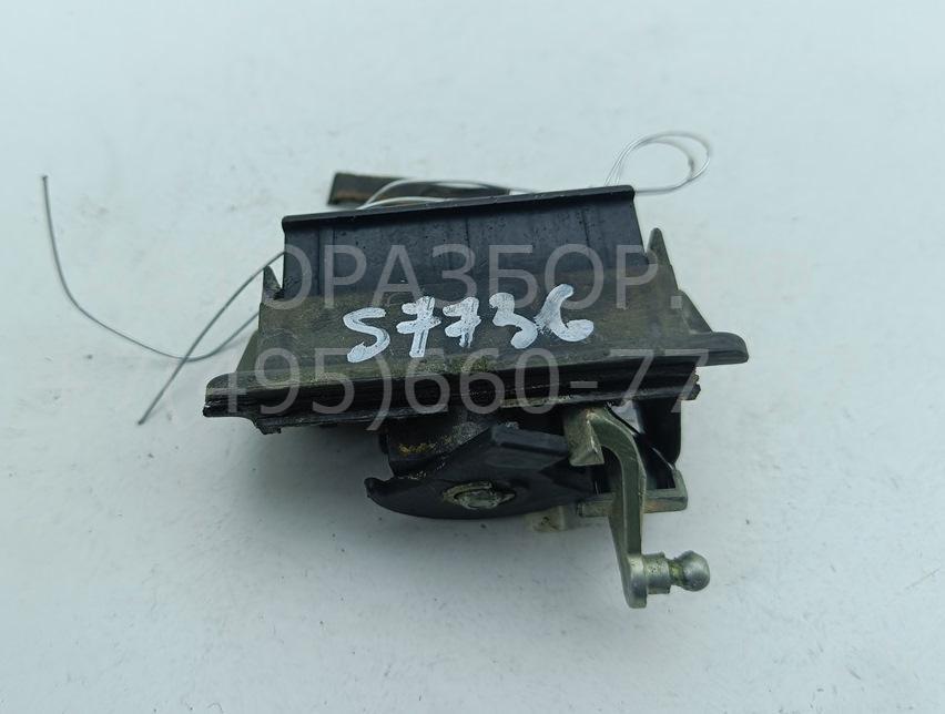 Кнопка открывания багажника