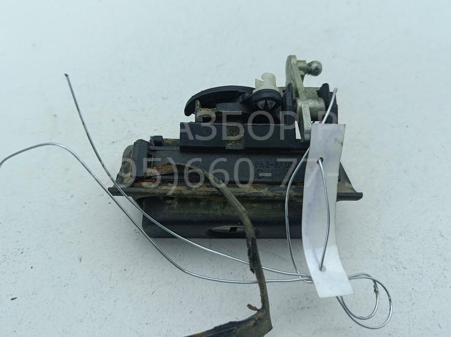 Кнопка открывания багажника