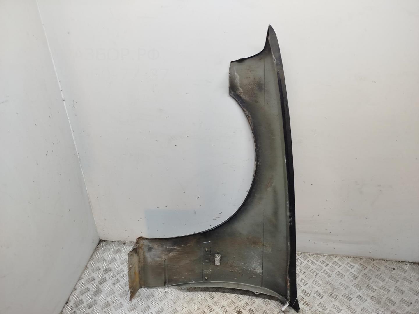 Крыло переднее правое