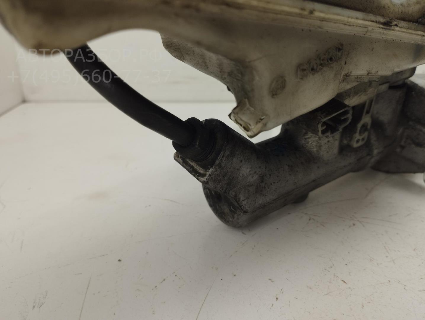 Цилиндр тормозной главный