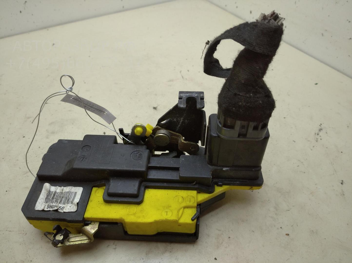 Замок двери задней правой