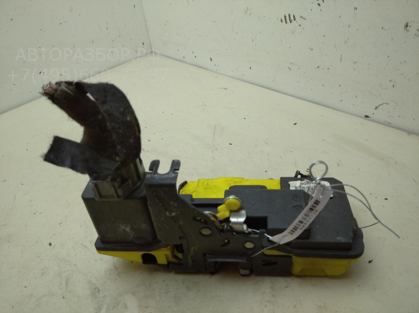 Замок двери задней правой