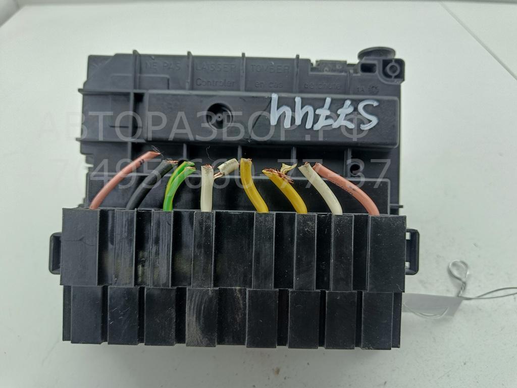 Блок предохранителей