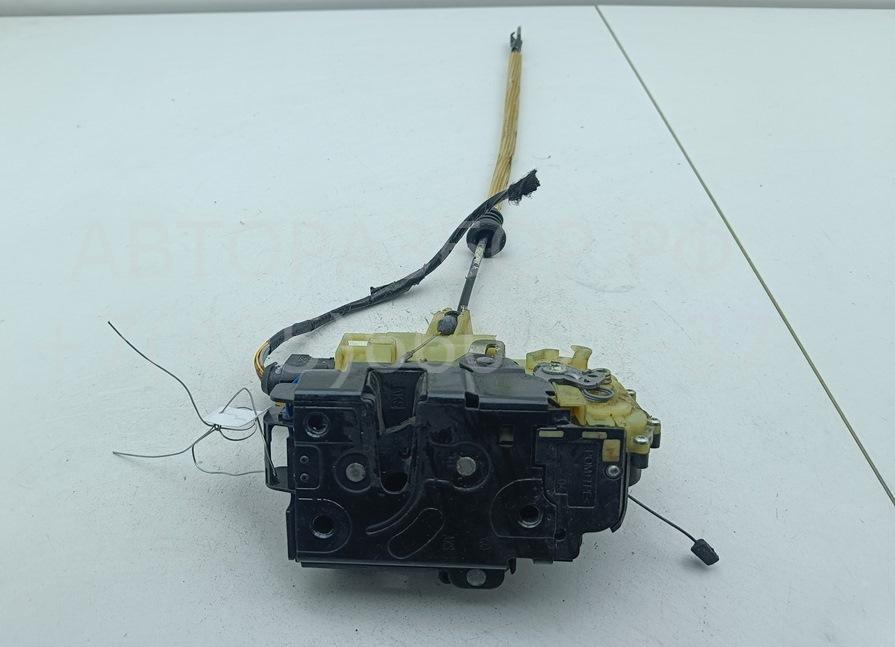 Замок двери передней правой