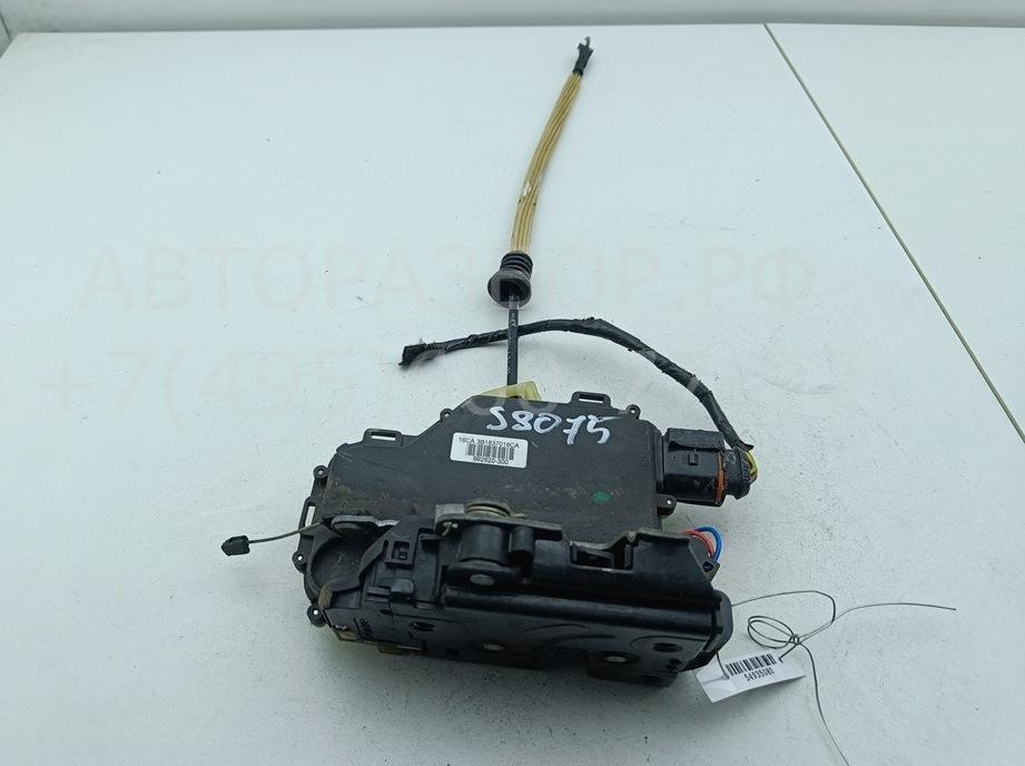 Замок двери передней правой