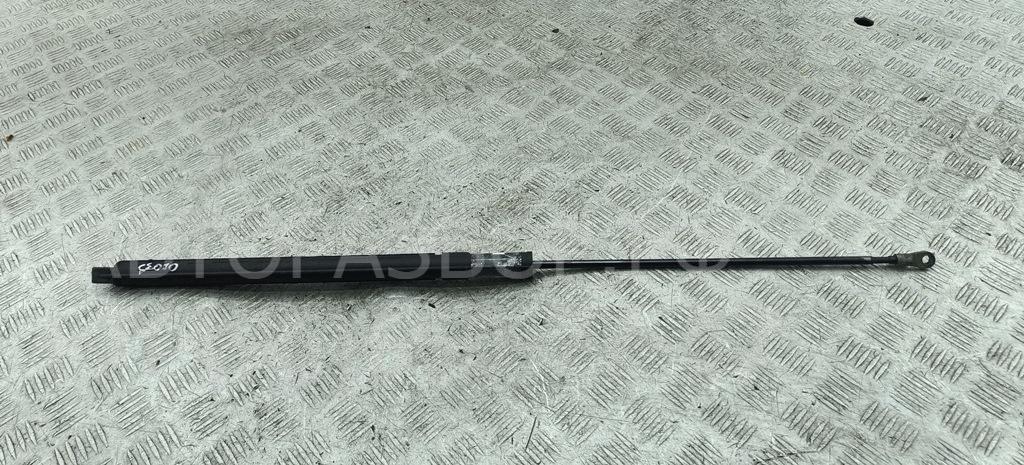 Амортизатор капота