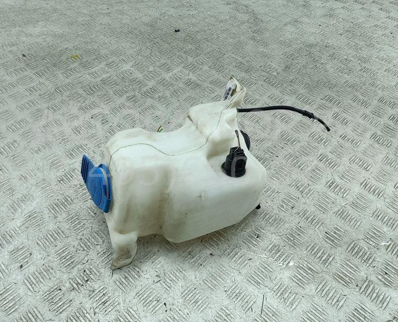 Бачок омывателя лобового стекла