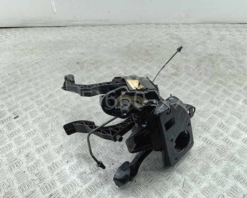 Блок педалей