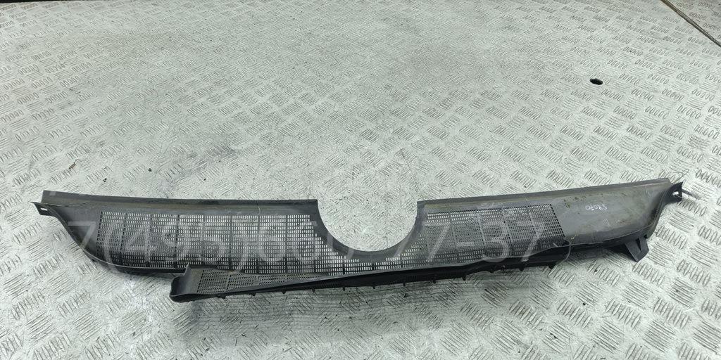 Решетка стеклоочистителей (Жабо)