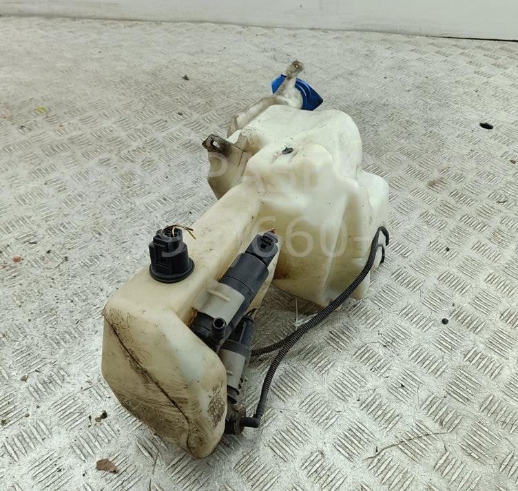 Бачок омывателя лобового стекла