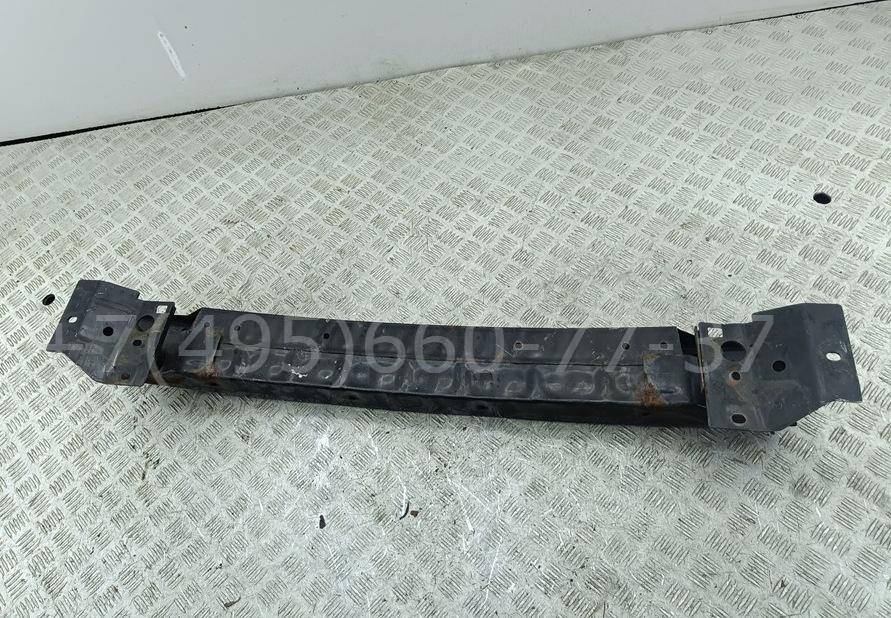 Усилитель переднего бампера