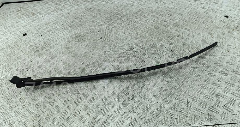 Молдинг лобового стекла