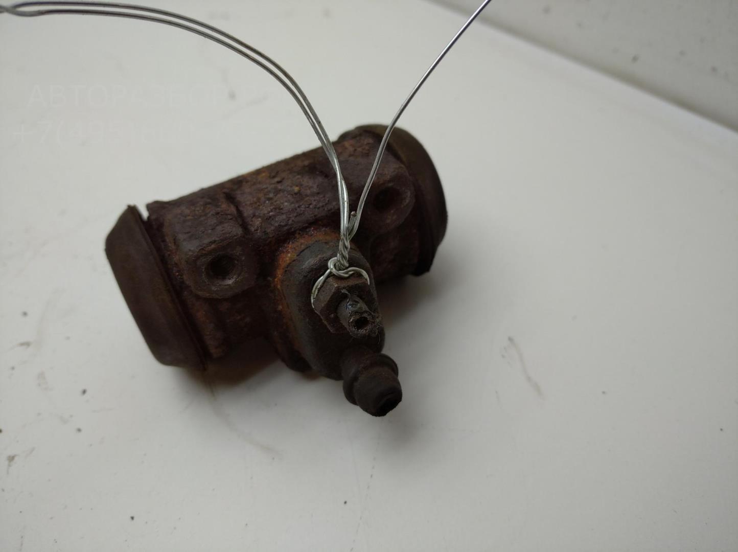 Цилиндр тормозной правый