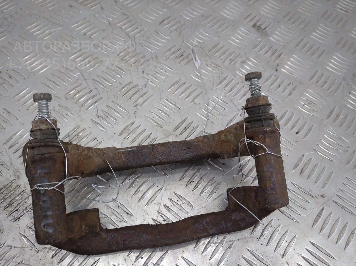 Скоба суппорта переднего